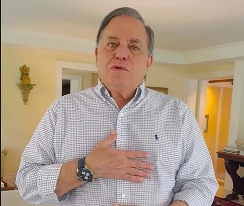 Ronnie Von pede demissão da RedeTV! após mudanças internas e demissões na equipe