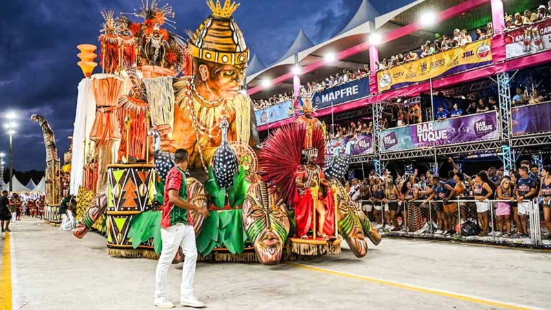 Unidos da Piedade transforma voz, fé e resistência em homenagem histórica