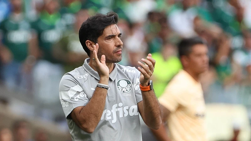Abel enaltece eficácia do Palmeiras e reflete: 'Expectativas e cobranças são enormes'