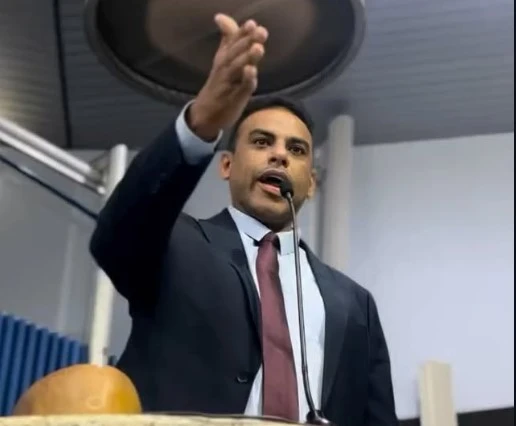 João Flávio propõe programa para reconhecer líderes comunitários em Vitória