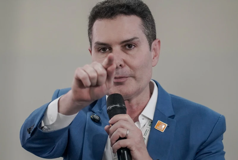 Ministro Jader Filho descarta revisar taxa de juros do Minha Casa Minha Vida