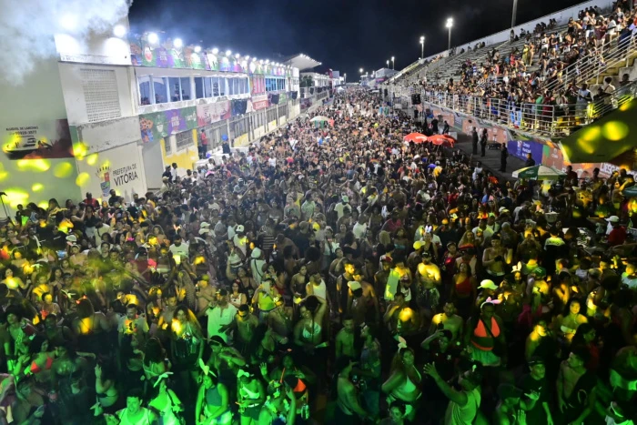 Segunda-feira movimenta Carnaval de Vitória