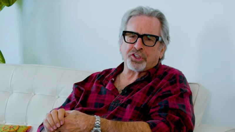 Morre Robert Carradine, ator de 'A Vingança dos Nerds' e 'Lizzie McGuire', aos 71 anos