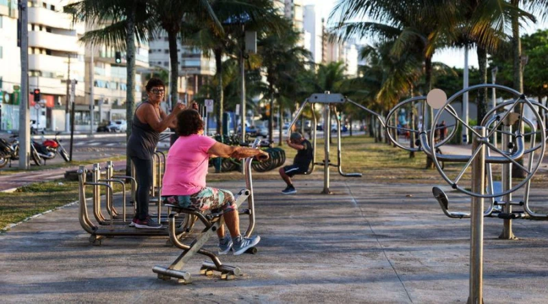 Academias ao ar livre estimulam prática de exercícios físicos