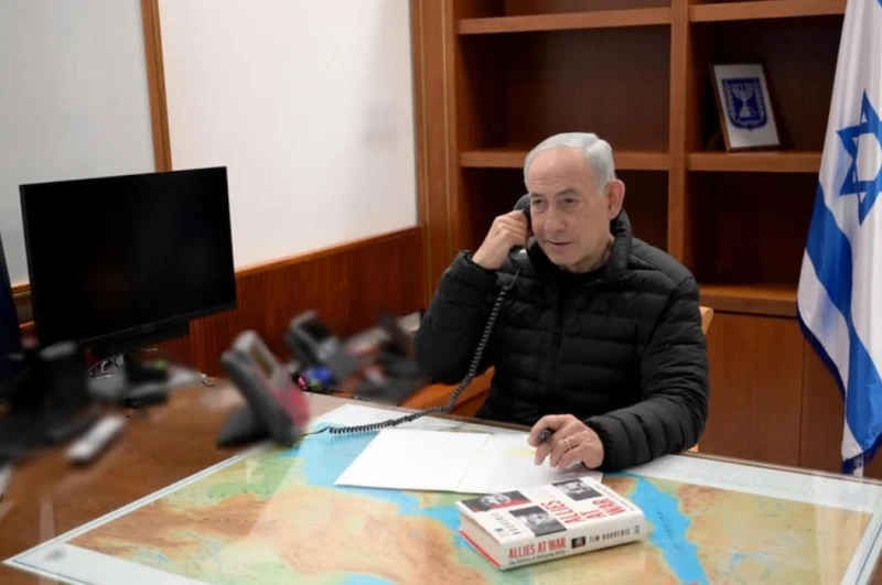 Irã anuncia novos ataques contra cidades de Israel e diz que atingiu gabinete de Netanyahu