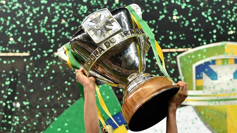 Corinthians tenta manter escrita de 15 anos contra o Coritiba em duelo pelo Brasileirão