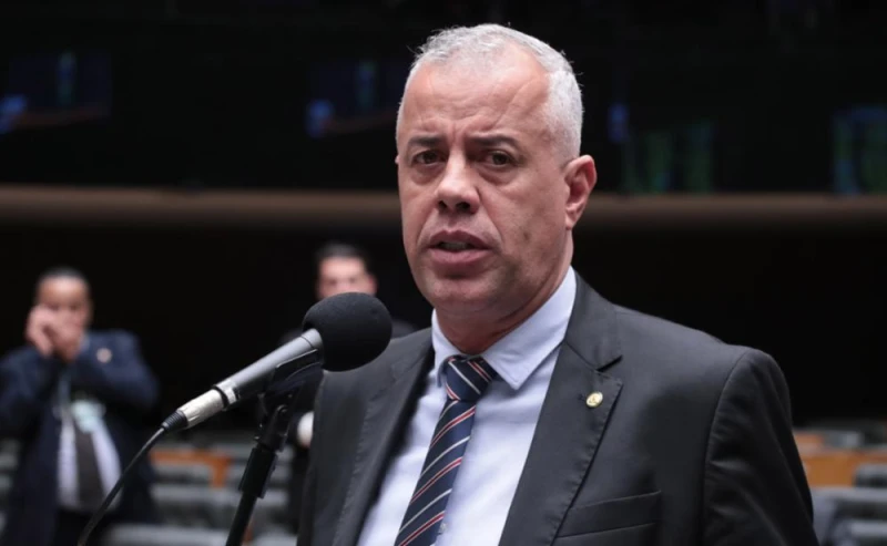 Evair de Melo critica foco no fim da escala 6x1