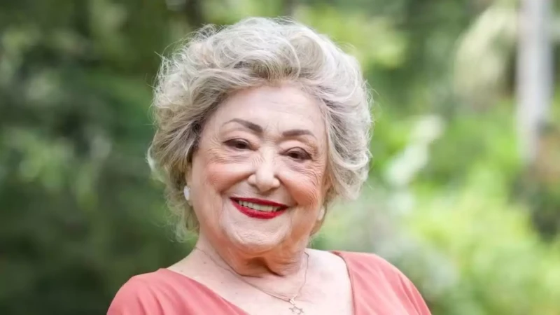 Suely Franco assina contrato vitalício com a Globo