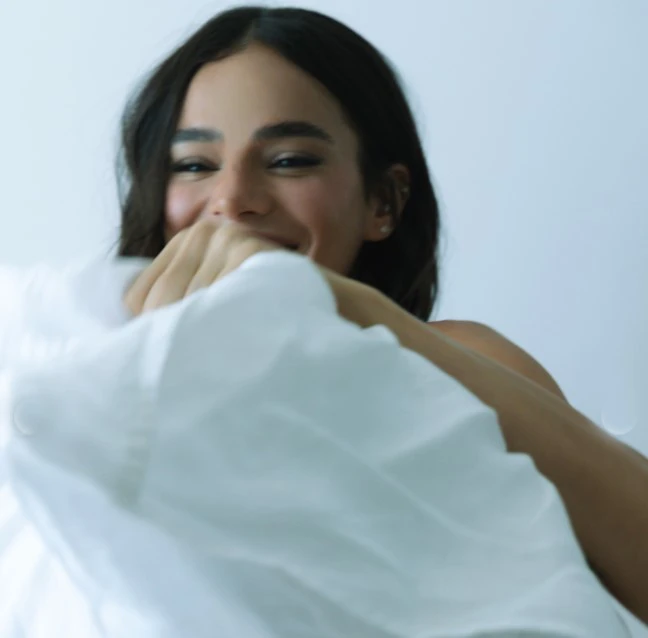 Bruna Marquezine revela que Besouro Azul foi como uma vitória pessoal