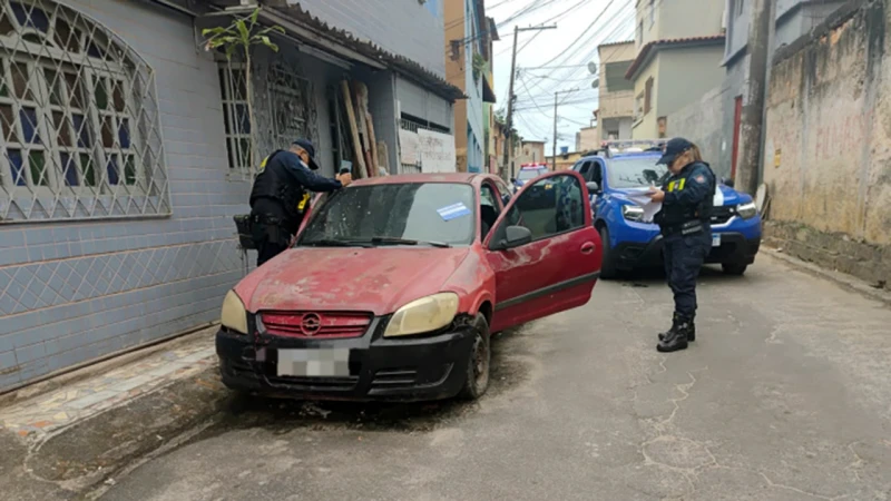 Vitória remove 190 veículos abandonados