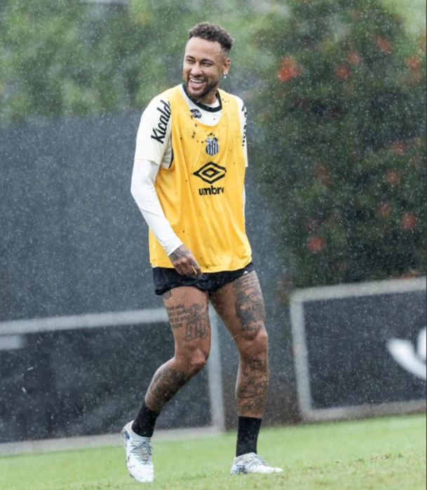 Efeito Neymar turbina caixa do Santos e receita dispara