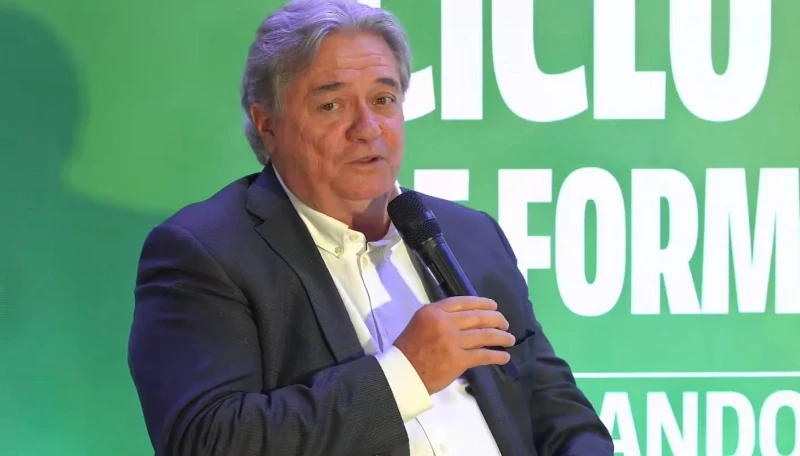 Luiz Paulo defende ajuste fiscal em evento