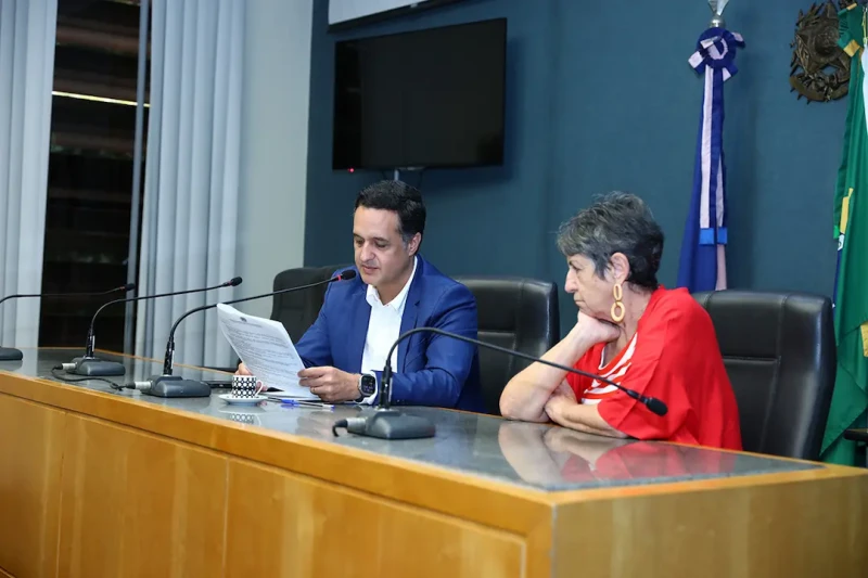 Ales debate crise hídrica e situação do Rio Doce