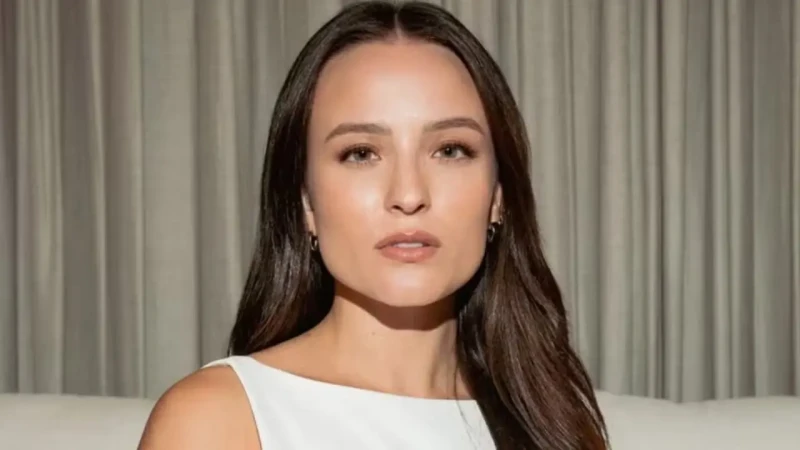Larissa Manoela fala sobre endometriose e revela medo de não engravidar