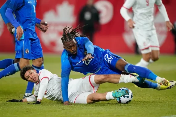 Haiti, segundo adversário do Brasil na Copa, sofre gol no início e perde da Tunísia no Canadá