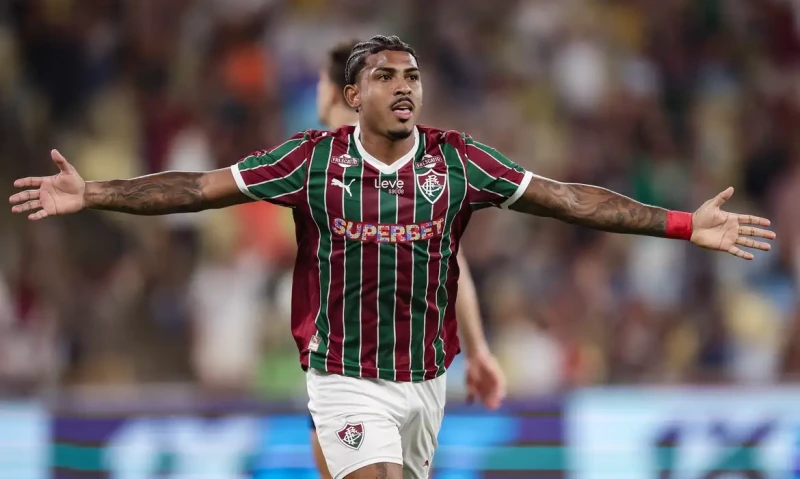 Fluminense domina o Corinthians e assume vice-liderança