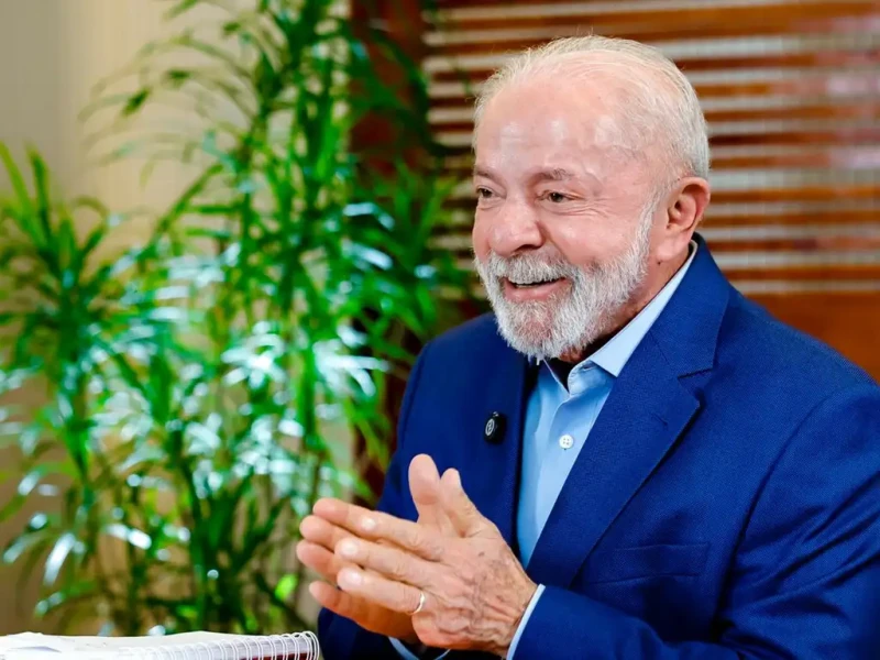 No 2º turno, Lula lidera com 46% ante 41% de Flávio Bolsonaro, aponta pesquisa Indexa/Broadcast