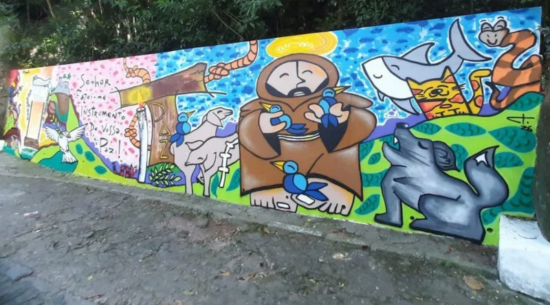 Grafite transforma subida do Convento da Penha