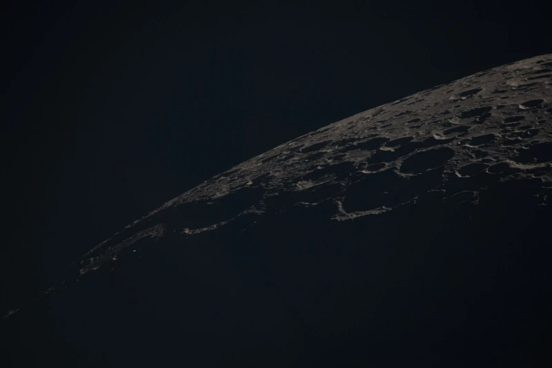 Nasa revela novas imagens da Lua captadas na missão Artemis II