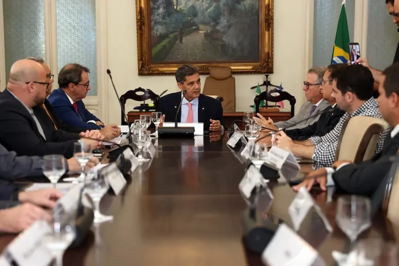 Ricardo Ferraço reúne cúpula da segurança e destaca queda de homicídios