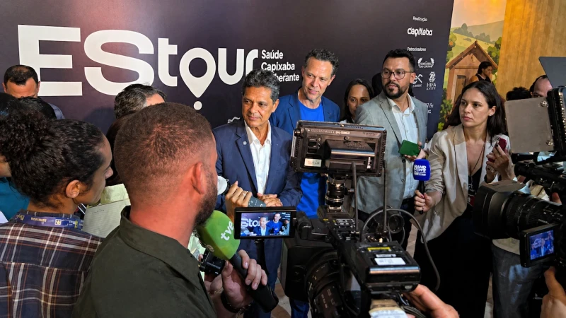Casagrande e Ferraço participam de evento de turismo em Vitória