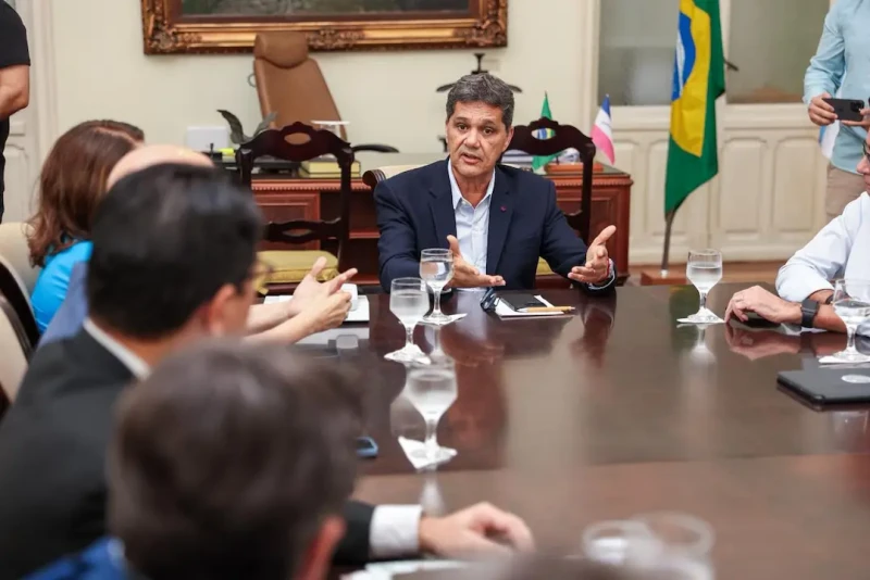 Ricardo Ferraço reúne secretariado e define prioridades
