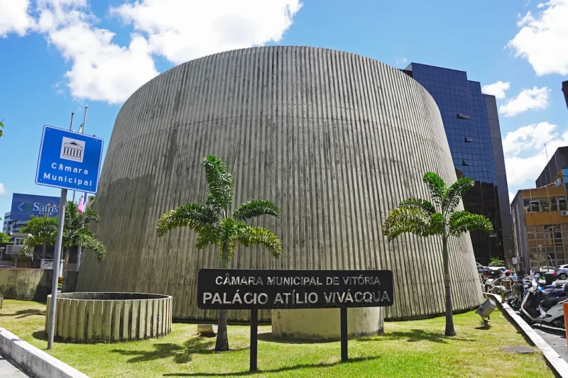 Vitória avança em projeto para ampliar frota elétrica