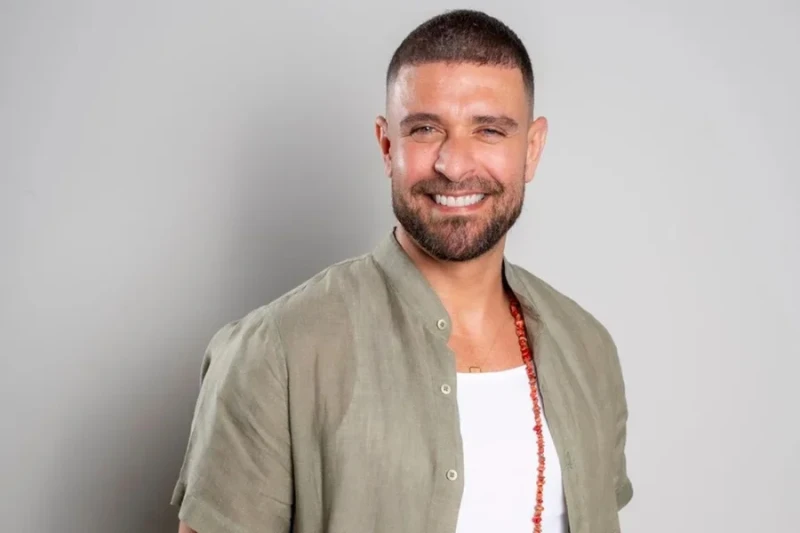 Infecção compromete cordas vocais de Diogo Nogueira, que cancela shows