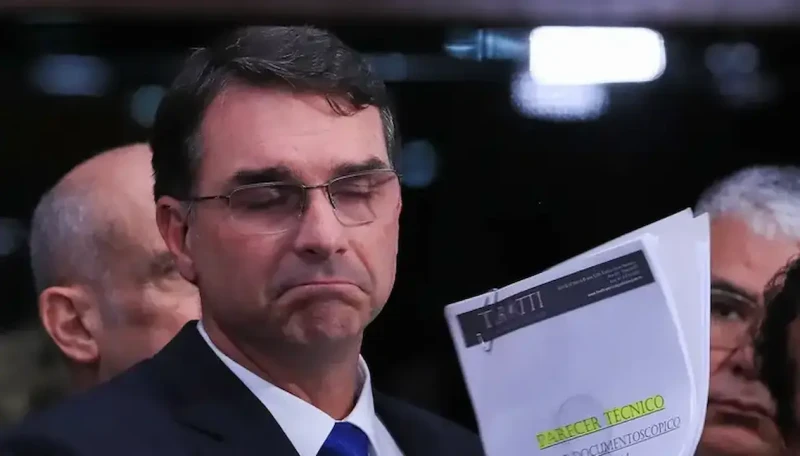 PT aciona PGR contra Flávio Bolsonaro por carta de Marco Rubio
