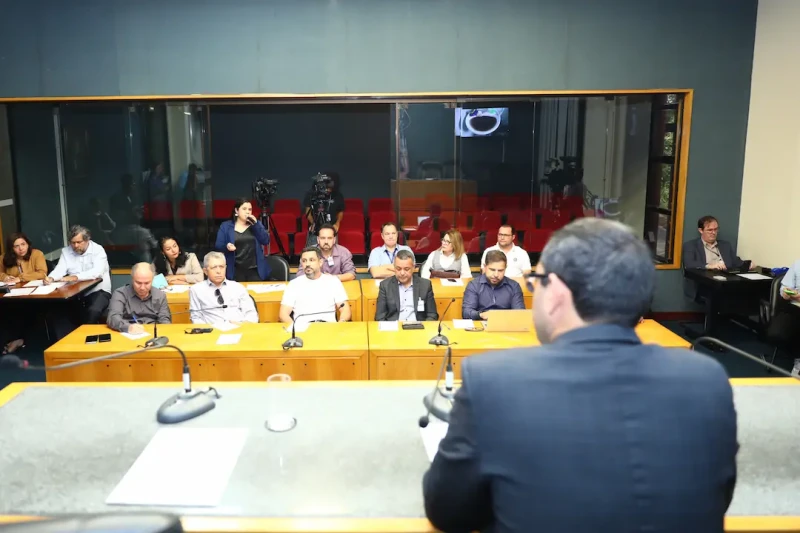 Comissão cobra solução para água barrenta em Montanha