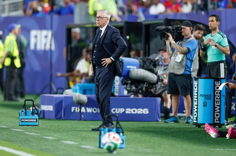 Ancelotti aprova evolução do Brasil e mira volta de Neymar contra a Escócia