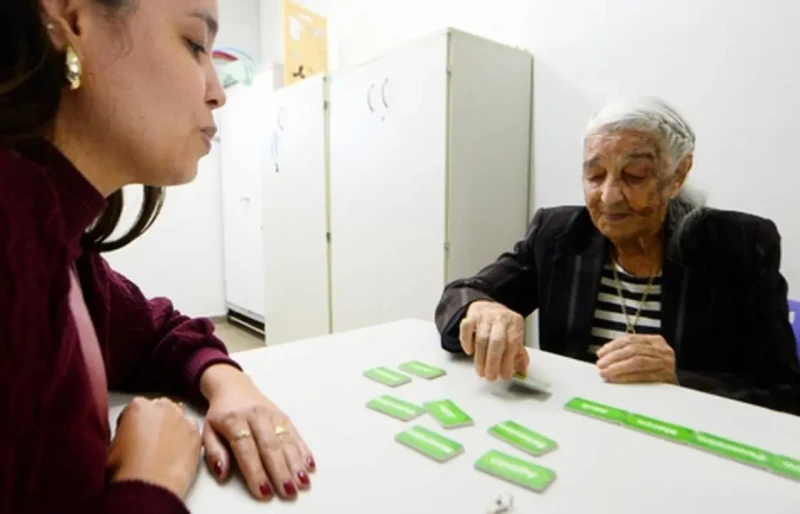 Programa para atender idosos em casa tem adesão de 2,7 mil municípios
