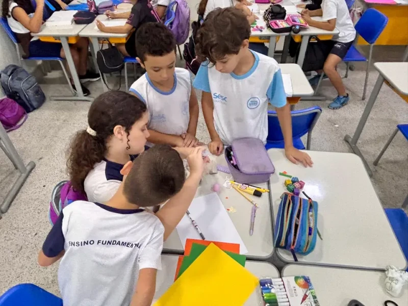 Experimentos de ciências despertam curiosidade e ampliam o aprendizado