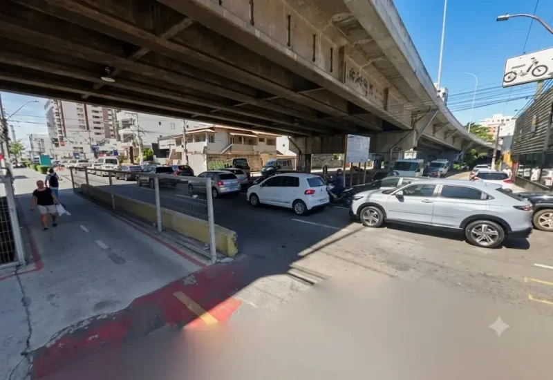 Ponte da Avenida Champagnat será demolida e trânsito muda na Praia da Costa