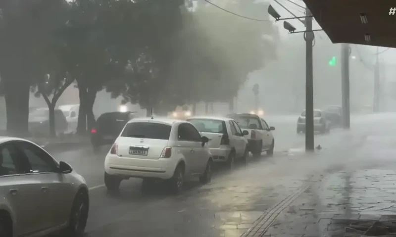 Tempestades deixam 2,6 mil desalojados e atingem 117 municípios no Rio Grande do Sul