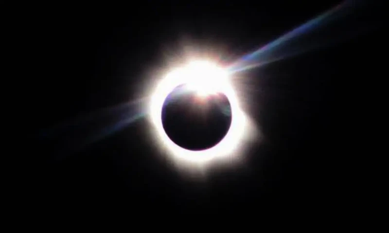 Eclipse solar total vai escurecer o céu para 15 milhões nesta quarta