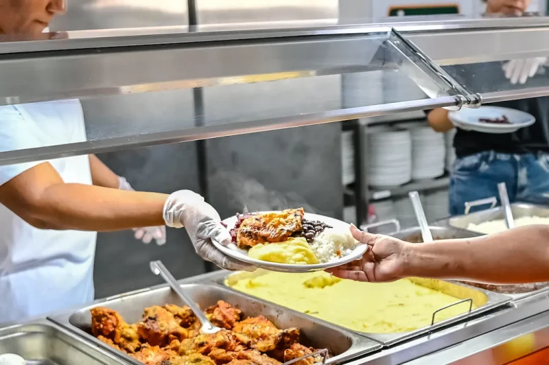 Restaurante Popular de Vitória supera 235 mil refeições