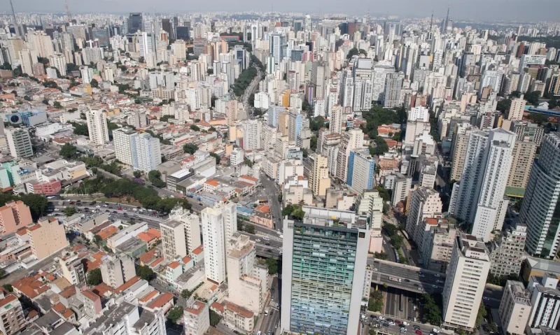 Área urbana do Brasil cresce 12,3% em três anos, diz IBGE