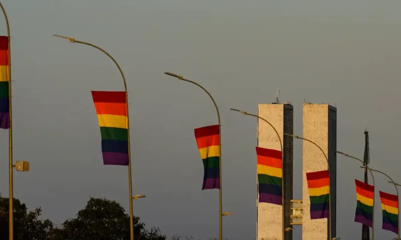 Candidaturas LGBT+ batem recorde e chegam a 514 nas eleições de 2026