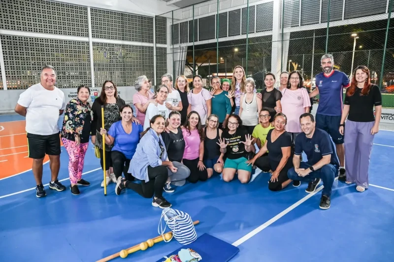Vitória entrega novos kits esportivos para alunos de futsal e ginástica em Jardim da Penha