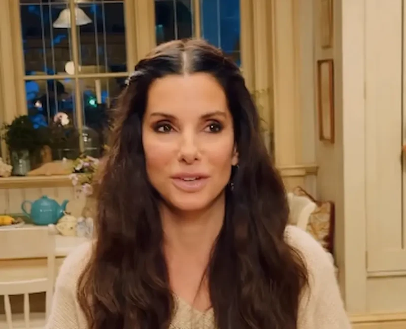 Sandra Bullock revela como os filhos reagiram ao diagnóstico do companheiro, morto em 2023