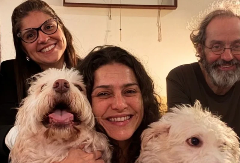 Letícia Sabatella se emociona ao reencontrar cão Bertoldo: 'Alívio depois do abismo de dor'
