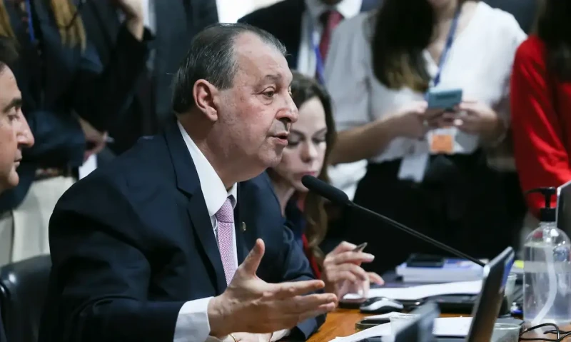 Relator da CCJ apresenta parecer favorável ao fim da escala 6x1 e jornada de 40 horas