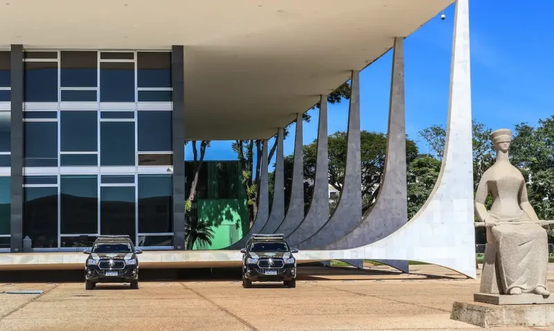 STF retoma julgamento que pode definir vínculo trabalhista entre motoristas de aplicativo e plataformas