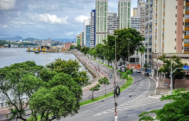 Vitória 475 anos entre o mar as montanhas e a história