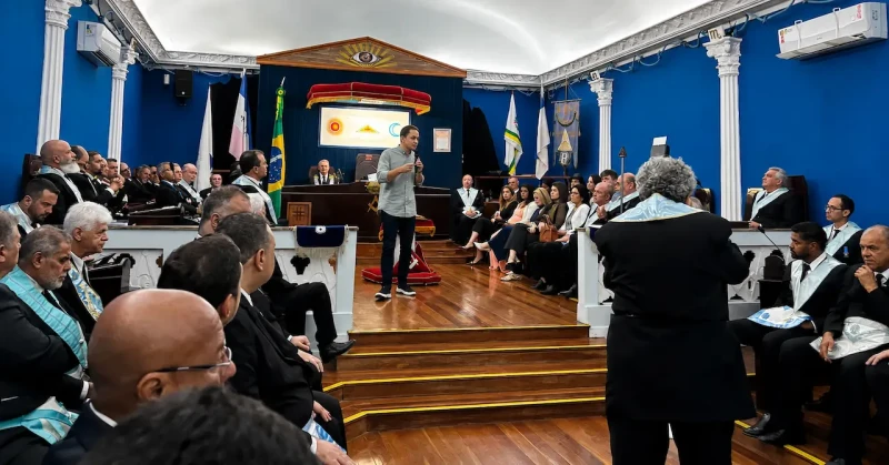 Pazolini apresenta propostas de governo em sessão pública na Maçonaria