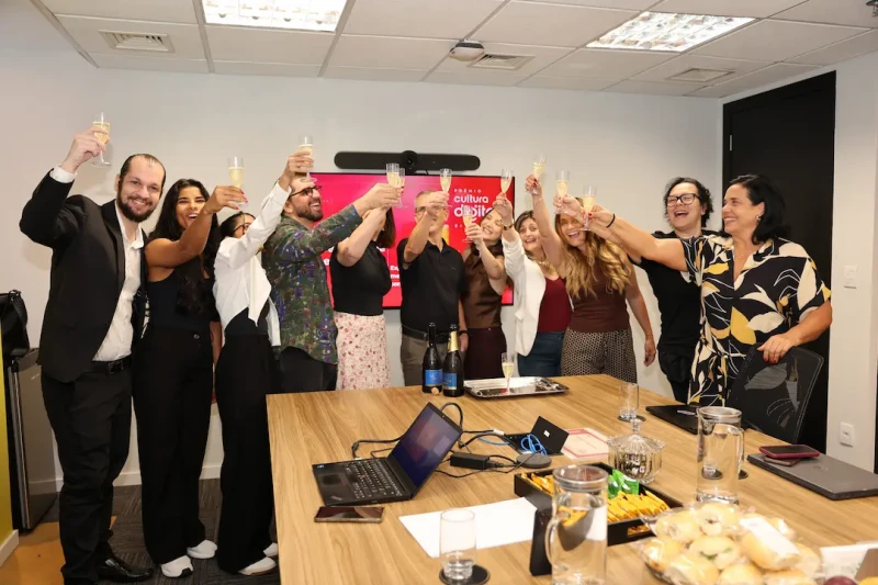 Professores de inglês do Sesc-ES são premiados por projetos que unem tecnologia e aprendizagem