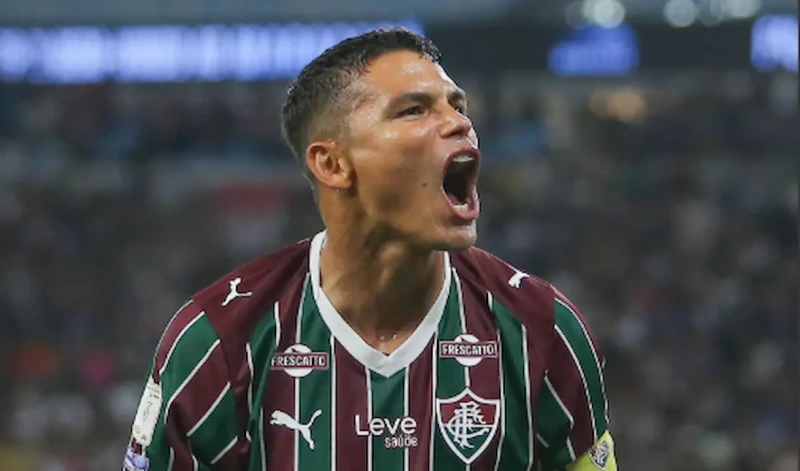 Thiago Silva critica pressa por renovação de Ancelotti na Seleção