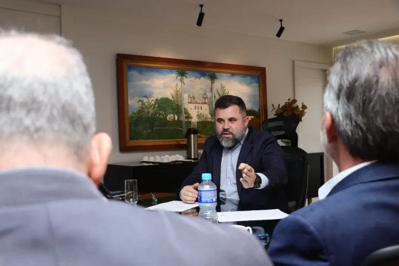Viana reúne setor produtivo e poder público para atrair investimentos e fortalecer economia