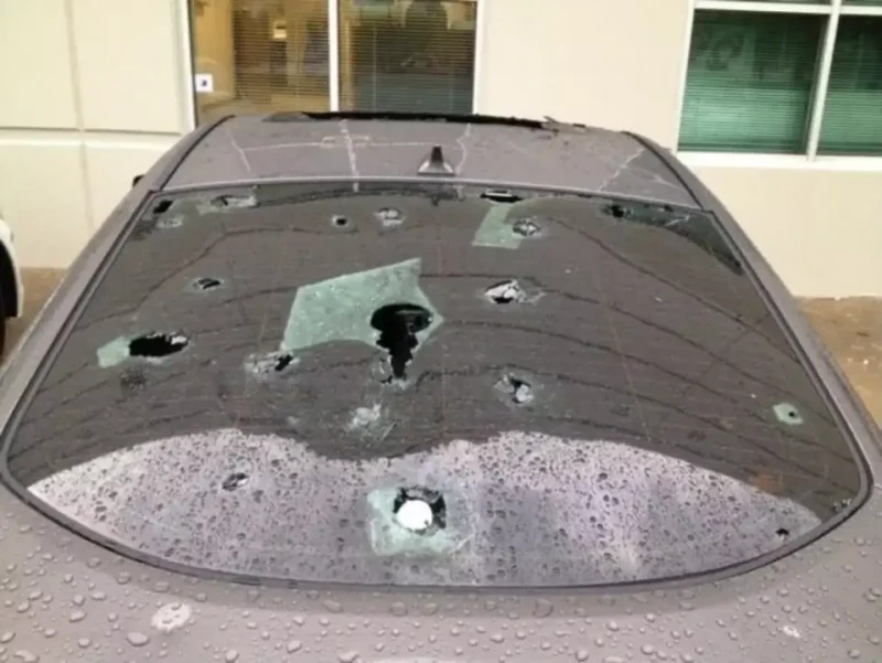 Granizo gigante destrói carro e cidades do interior de SP entram em alerta para tornado